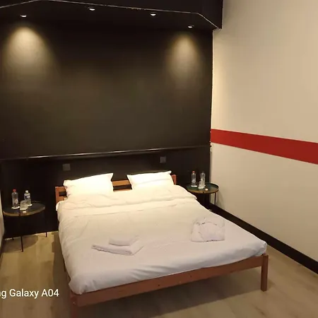 Logies Grease Hotel *